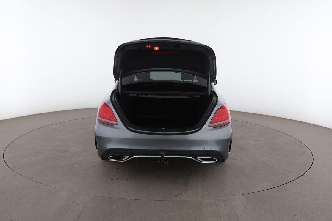 Mercedes-Benz Classe C 220 d AMG Line 9G-Tronic — photo 15