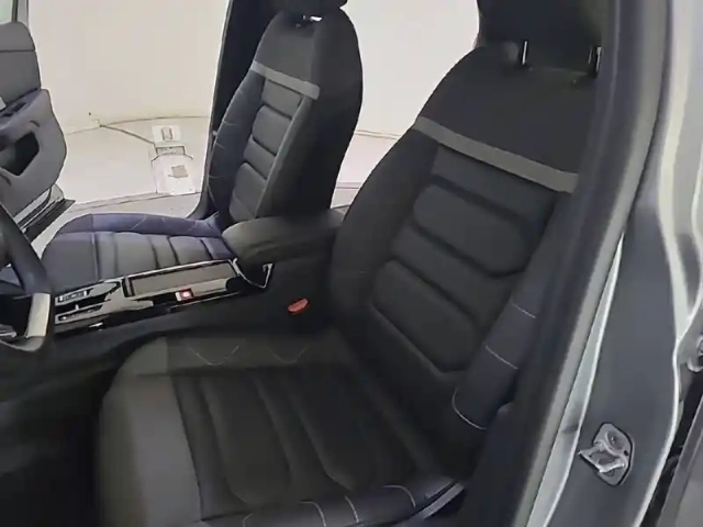 Citroën C4 puretech 130 s&amp;s eat8 — photo 89