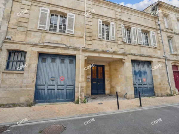 Bureaux 241 m²