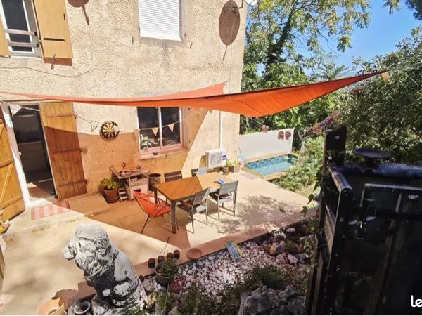 Appartement atypique en pleine nature - terrasse, piscine et calme absolu à Marseille