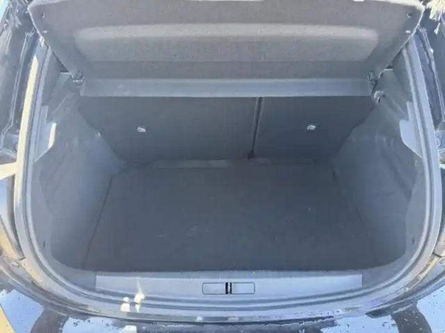 Opel Corsa 1.2 turbo 100ch gs — photo 9