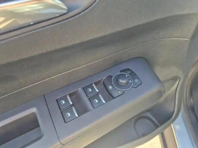 Ford Tourneo Courier 1.0 ecoboost 125ch s&amp;s titanium — photo 6