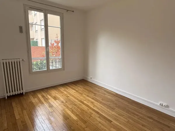 APPARTEMENT 2 PIECES RUE VILLENEUVE
