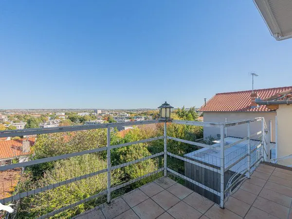 Villa de 5 pièces principales