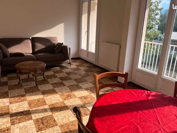 Chambre meublée dans colocation Campus Grenoble