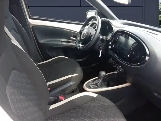 Toyota Aygo X 1.0 vvt-i 72 — photo 15