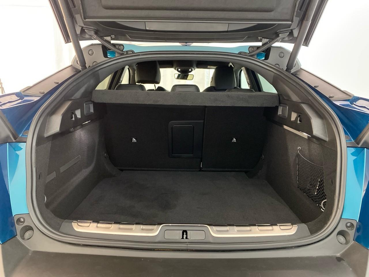 Peugeot 408 hybrid 145 e-dcs6 gt — photo 6