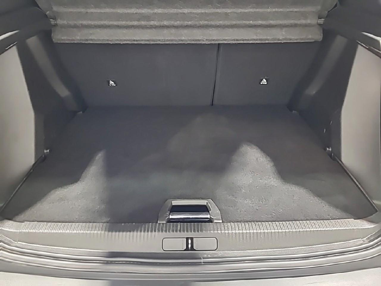 Peugeot 2008 electrique 136 ch allure — photo 14
