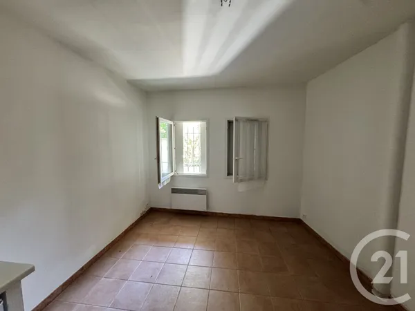 Studio 1 pièce 18 m²