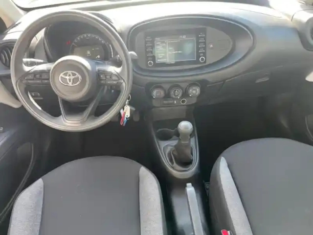 Toyota Aygo X 1.0 vvt-i 72ch active business my23 — photo 6