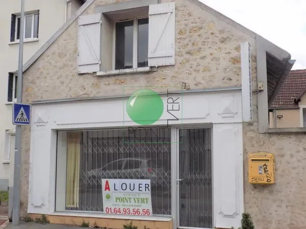 Local commercial 22 m² La Ferté-Alais