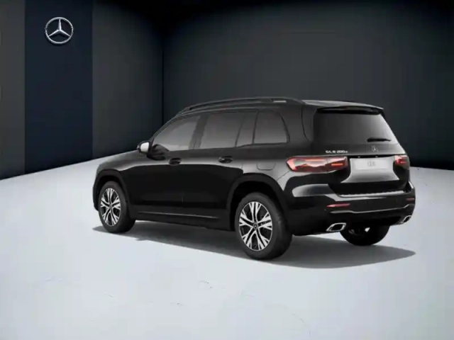 Mercedes Glb 200 d progressive line — photo 3