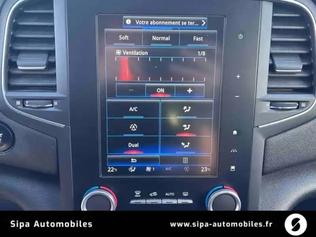 Renault Megane mégane iv estate dci 165 energy edc — photo 17
