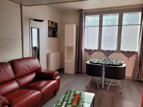 Studio 1 pièce 25 m²