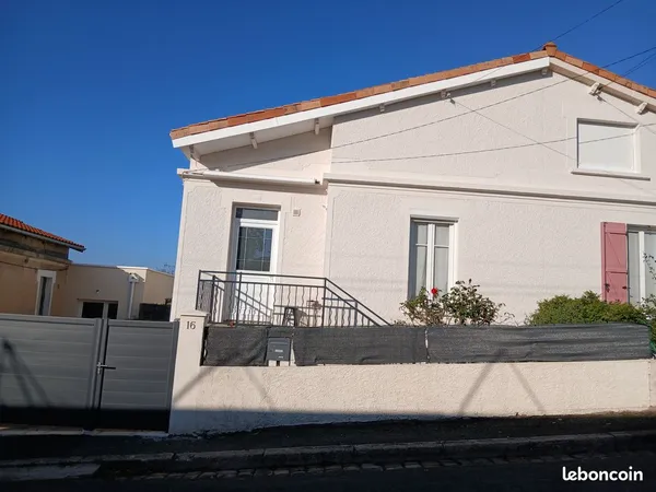 Petite maison meublée