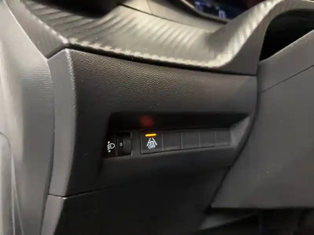 Peugeot 208 puretech 75 s&amp;s bvm5 — photo 18