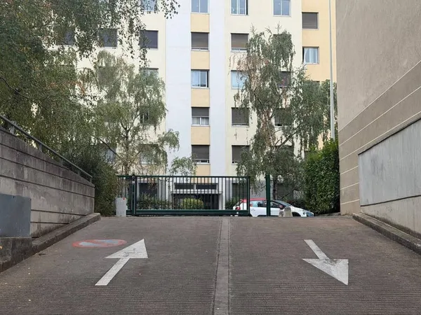 Parking 11 m²