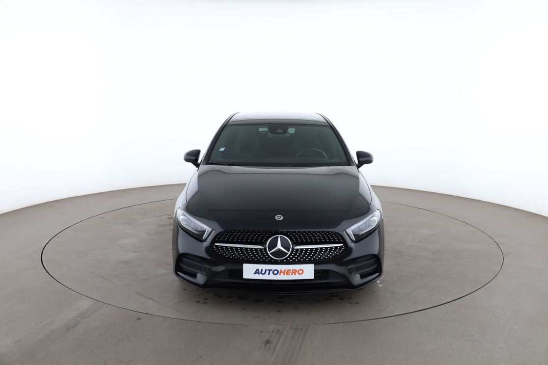 Mercedes-Benz Classe A 180 d AMG Line 8G-DCT — photo 8