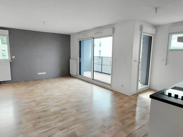 Loue appartement T3 hypercentre Chartres de Bretagne