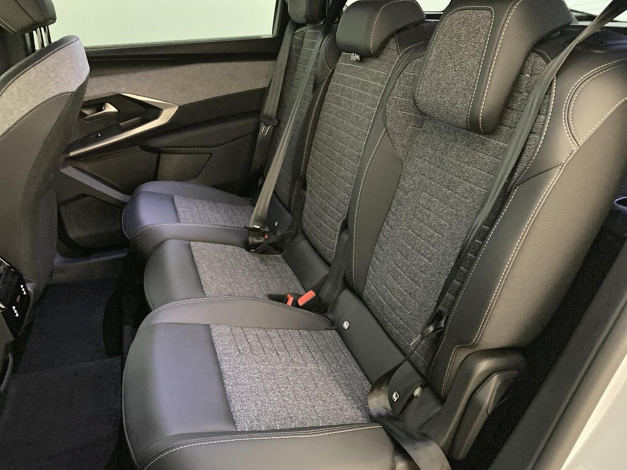 Peugeot 5008 hybrid 145 ch e-dcs6 allure — photo 10