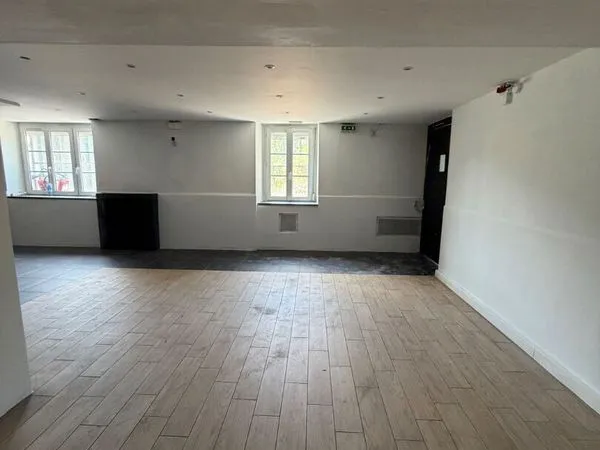 Local commercial 200 m² BESANCON