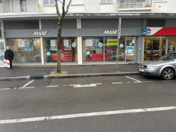 Local commercial 6 pièces 170 m²