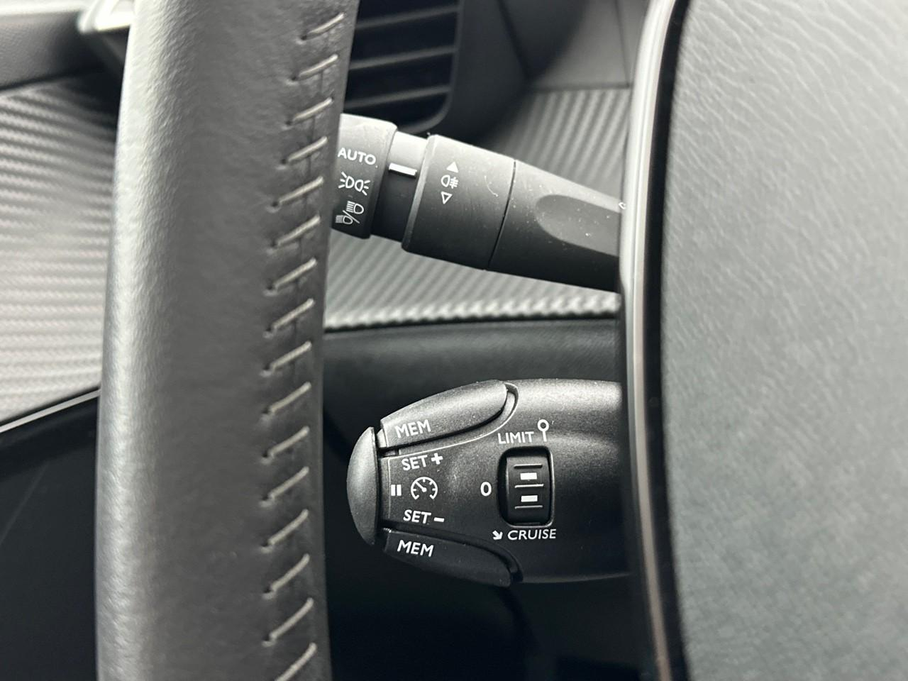Peugeot 208 puretech 100 s&s bvm6 style — photo 21