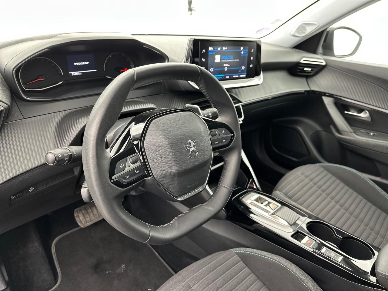 Peugeot 2008 puretech 130 s&s eat8 style — photo 8
