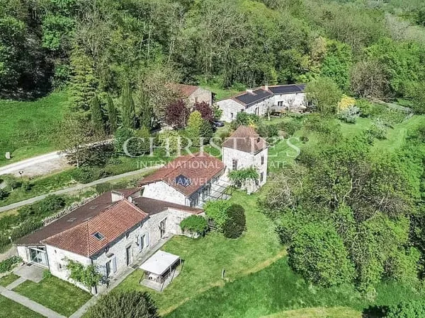 Maison 19 pièces 578 m²