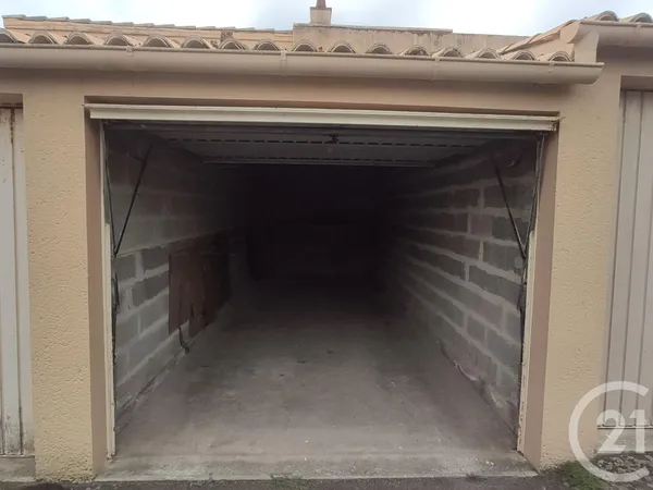 Parking 16 m²