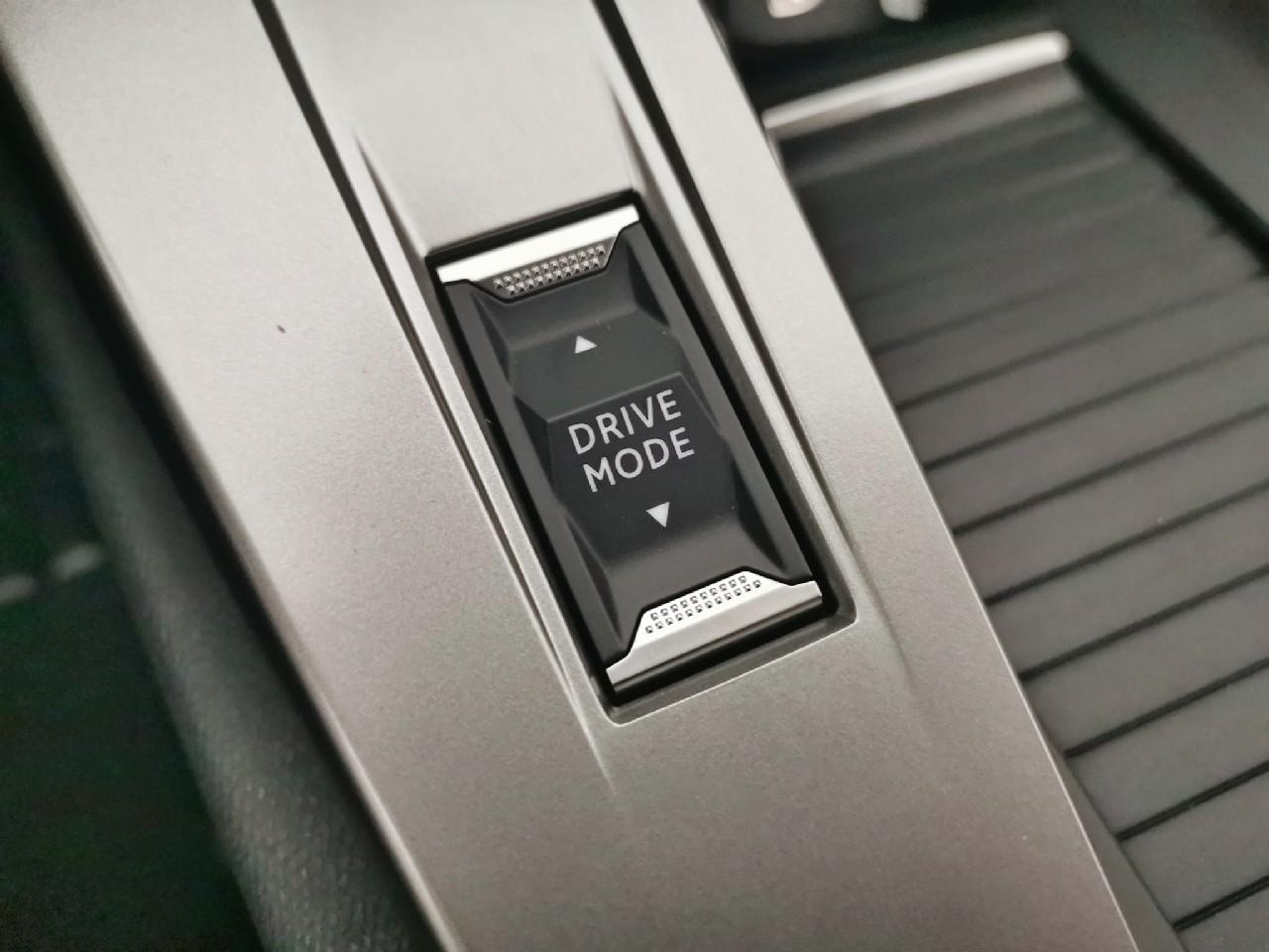 Peugeot 308 sw hybrid 145 e-dcs6 style — photo 22