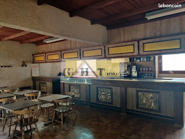 Local restaurant 320 m²