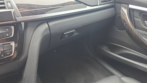 BMW Serie 3 330e 252 BVA8 - Luxury – 2016 – 152763 km – Hybride rechargeable – Boîte Automatique — photo 12