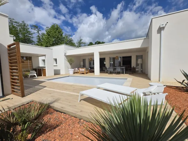 Maison haut standing 4 ch + studio