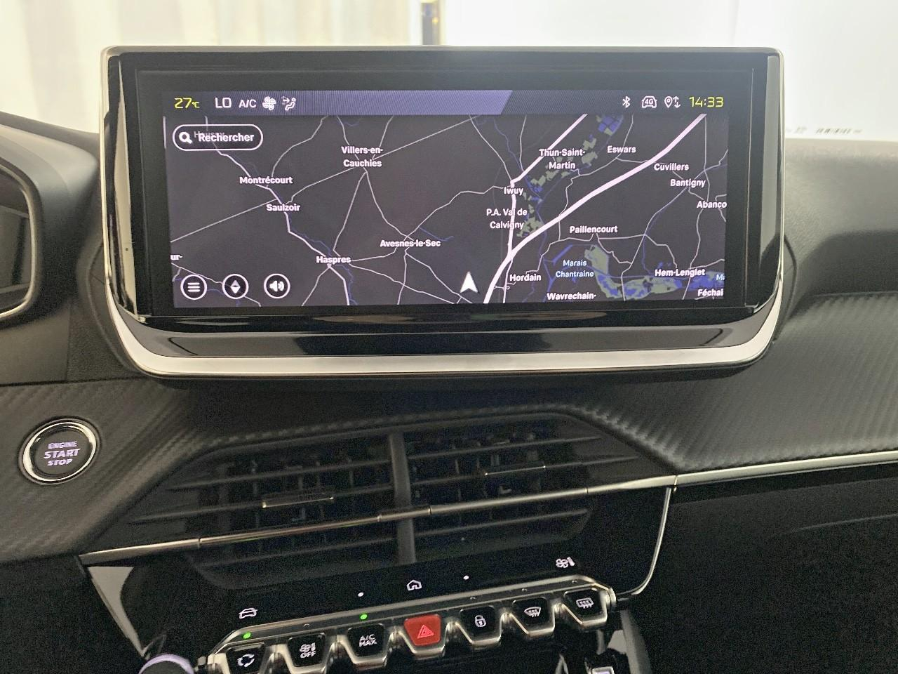 Peugeot 2008 hybrid 145 ch e-dcs6 allure — photo 14