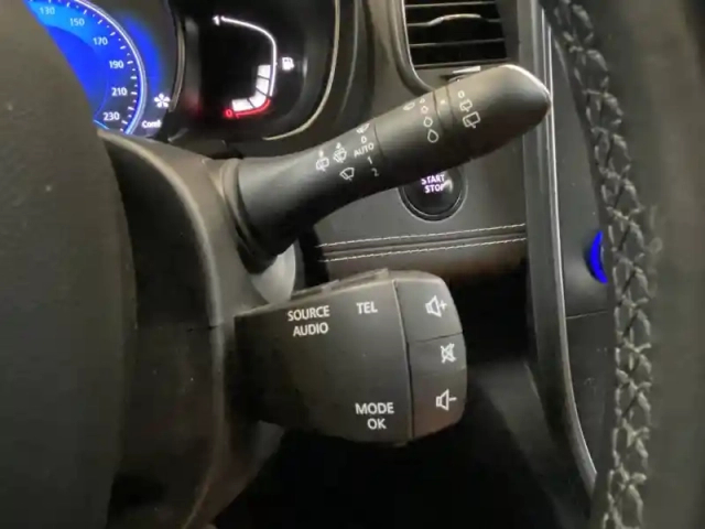 Renault Scenic dci 160 energy edc — photo 13