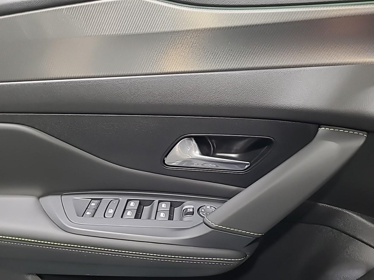 Peugeot 308 sw hybrid 136 e-dcs6 gt — photo 27