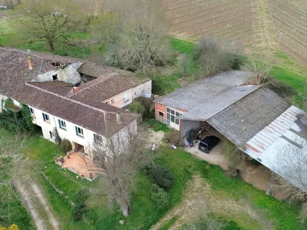 Ensemble immobilier sur 4 000 m2 Gros potentiel (habitatio