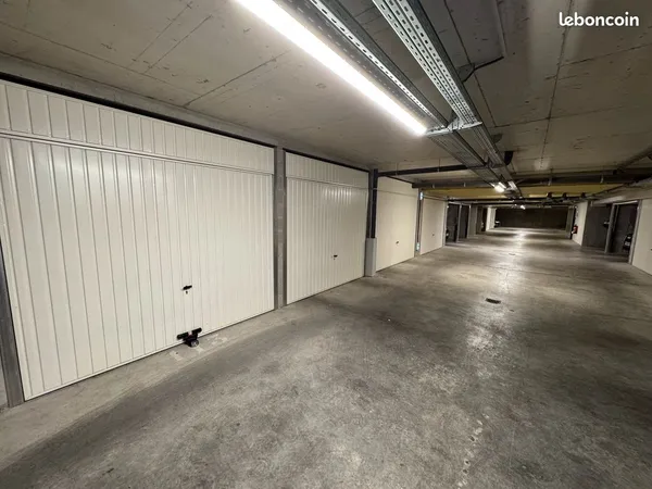 Location Garage 13008 - Rue Callelongue