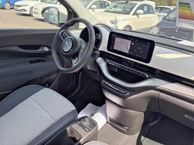 Fiat 500 e 95ch icône berline 23.8 kwh — photo 12
