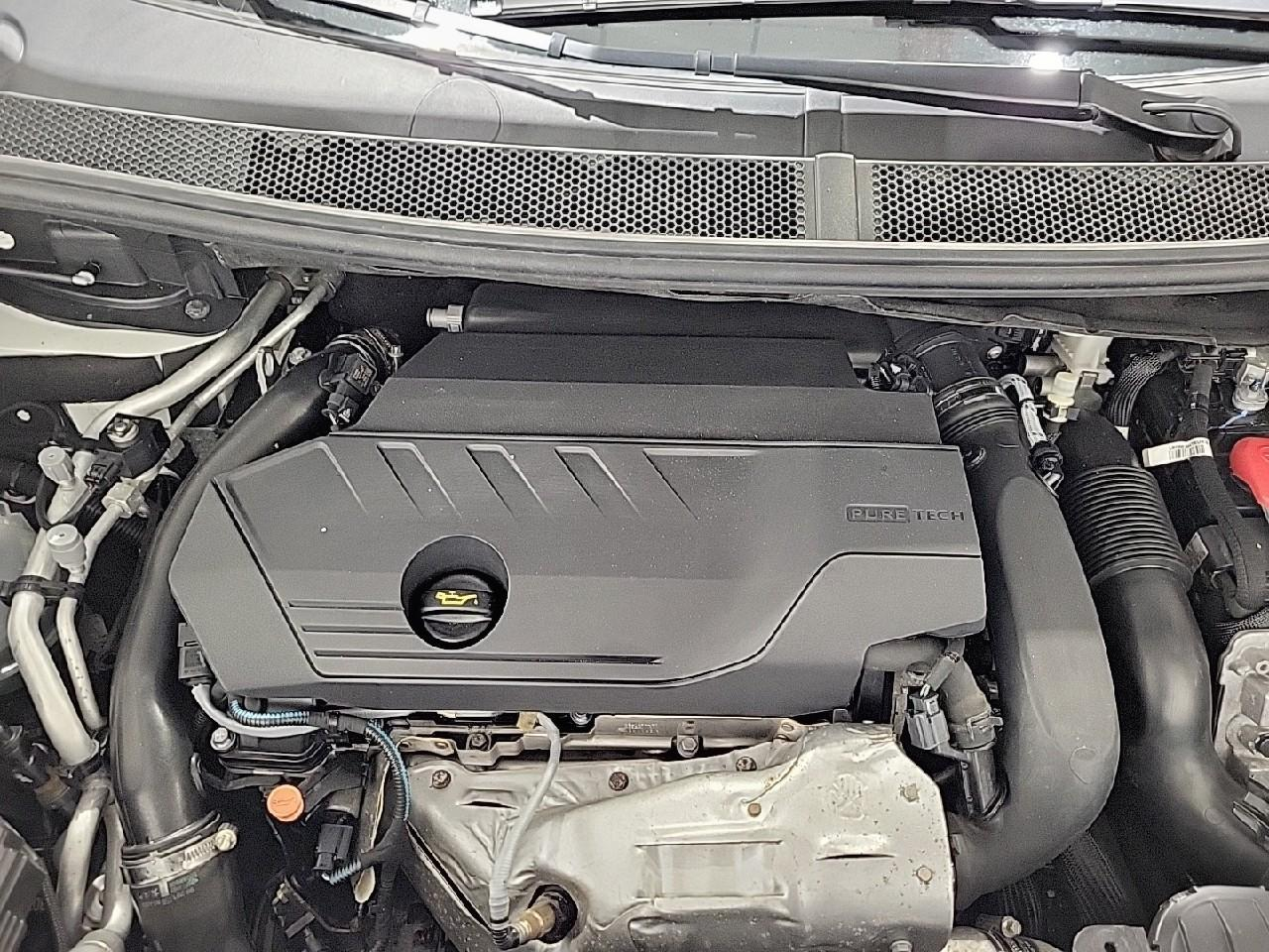 Peugeot 3008 hybrid4 300 e-eat8 gt pack — photo 15