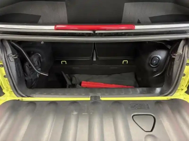 Mini Mini cabrio cooper 136ch sidewalk bva7 — photo 10