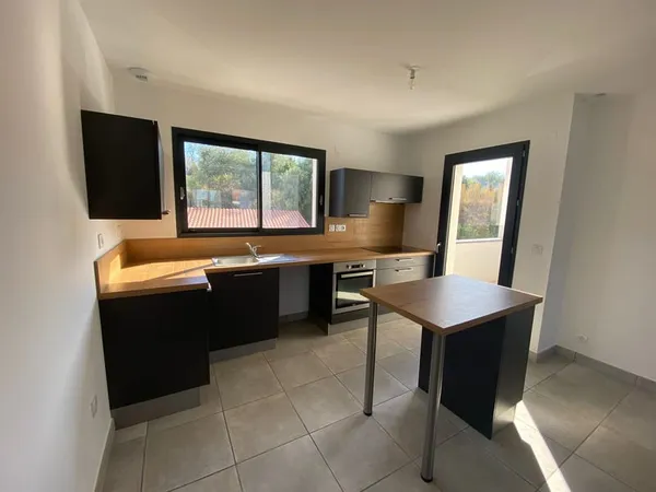 BEL APPARTEMENT F3 LE SERRAT D EN VAQUER