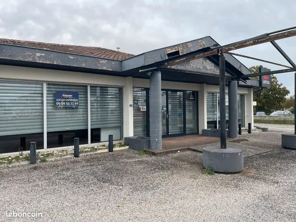 Local commercial à louer, 350 m² - Le Haillan 33185