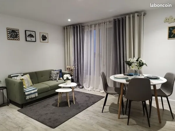 Colocation Nantes - 1 Chambre meublée de 13,5m2 avec dressing dans T5, dispo dès le 07/10/2026 - Pro