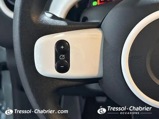Renault Twingo iii sce 65 equilibre — photo 19