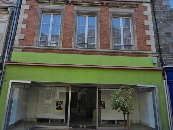Bien immobilier de rendement Vente La Ferté Macé 270m² 91500€