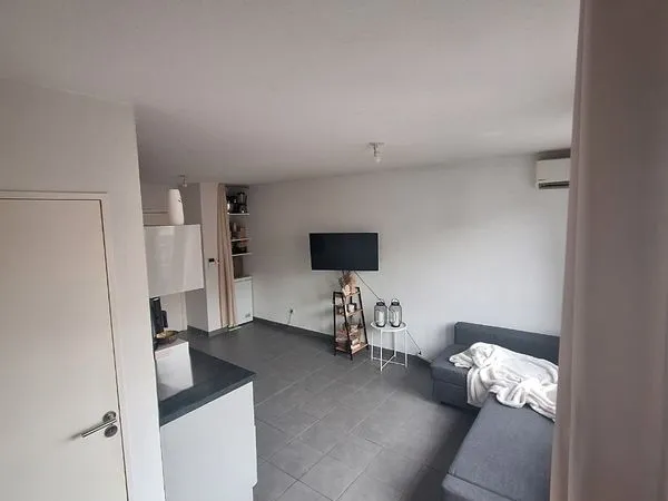 T2 38,5 m² meublé avec terrasse de 6 m² + parking PMR - 4e et dernier étage - Marseille 13e