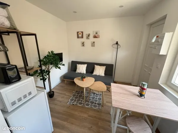 Studio 1 pièce 11 m²