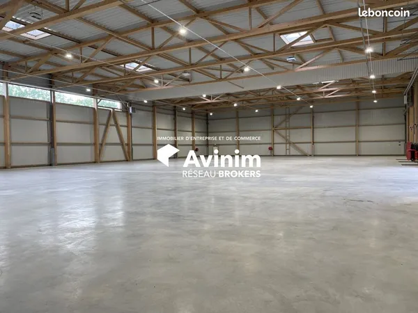 Local 2472 m² Tremblay-en-France